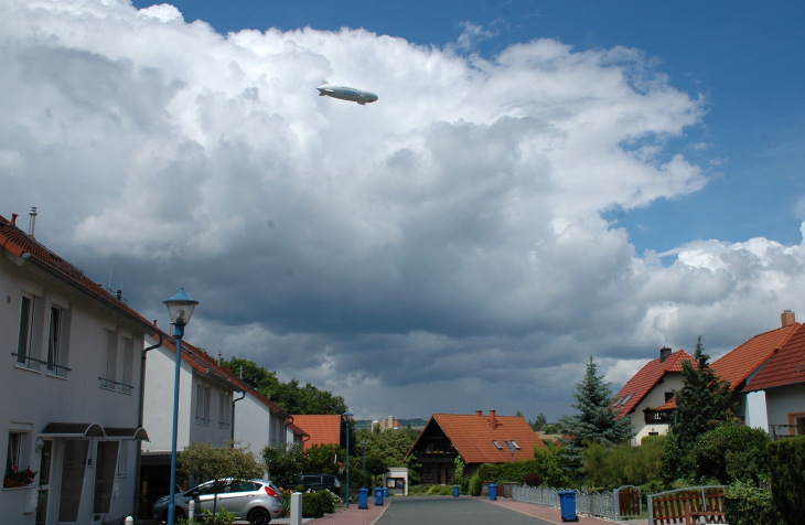 Mail Zeppelinsichtung Stadtroda Thüringen